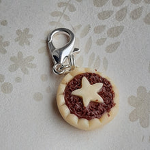 Load image into Gallery viewer, Mince Pie Stitch Marker
