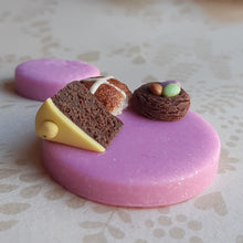 Load image into Gallery viewer, Easter Needle Minder with cake