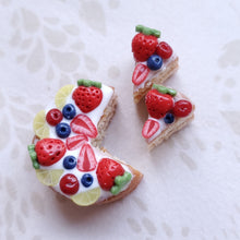 Load image into Gallery viewer, Fruit Topped Cake
