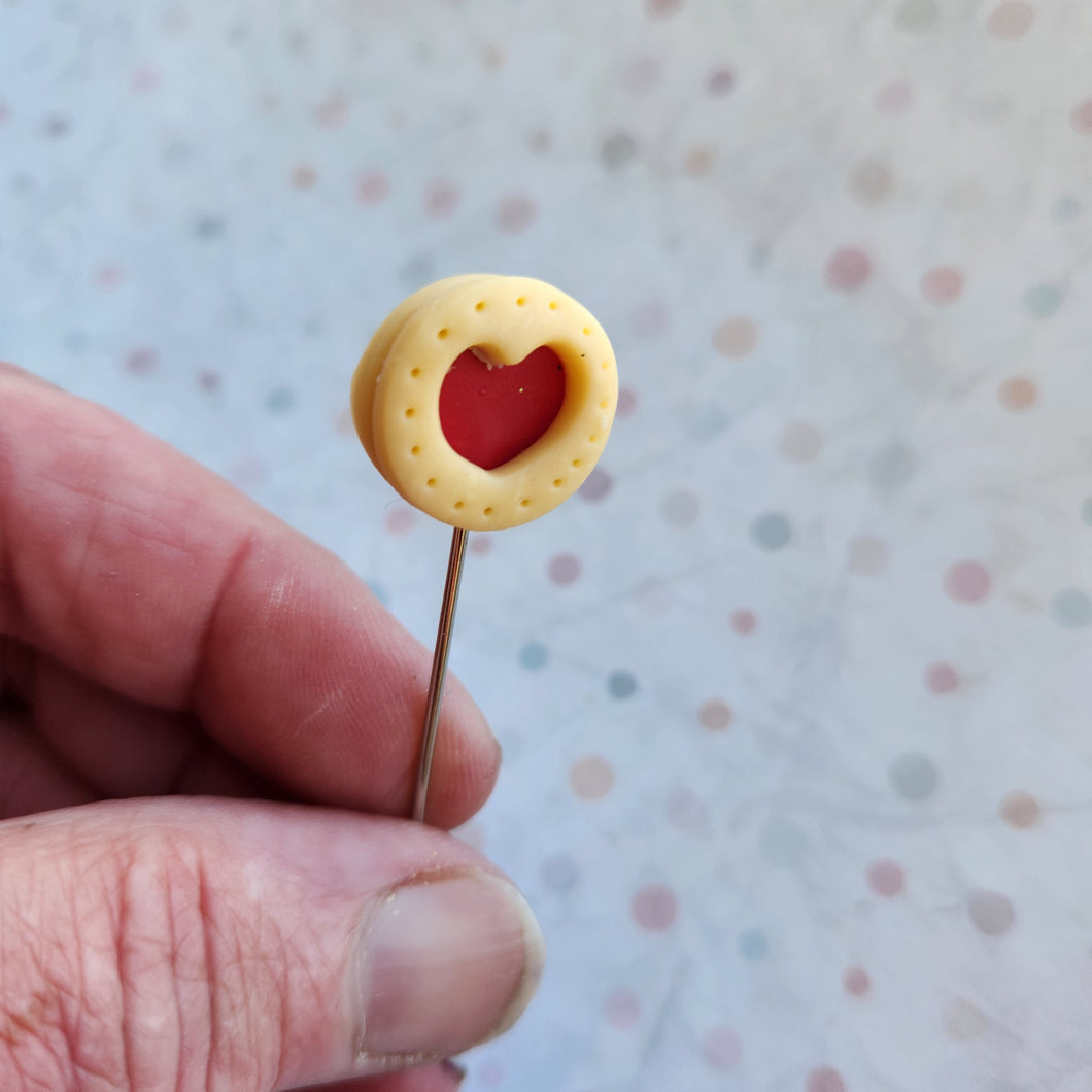 Biscuit Pin