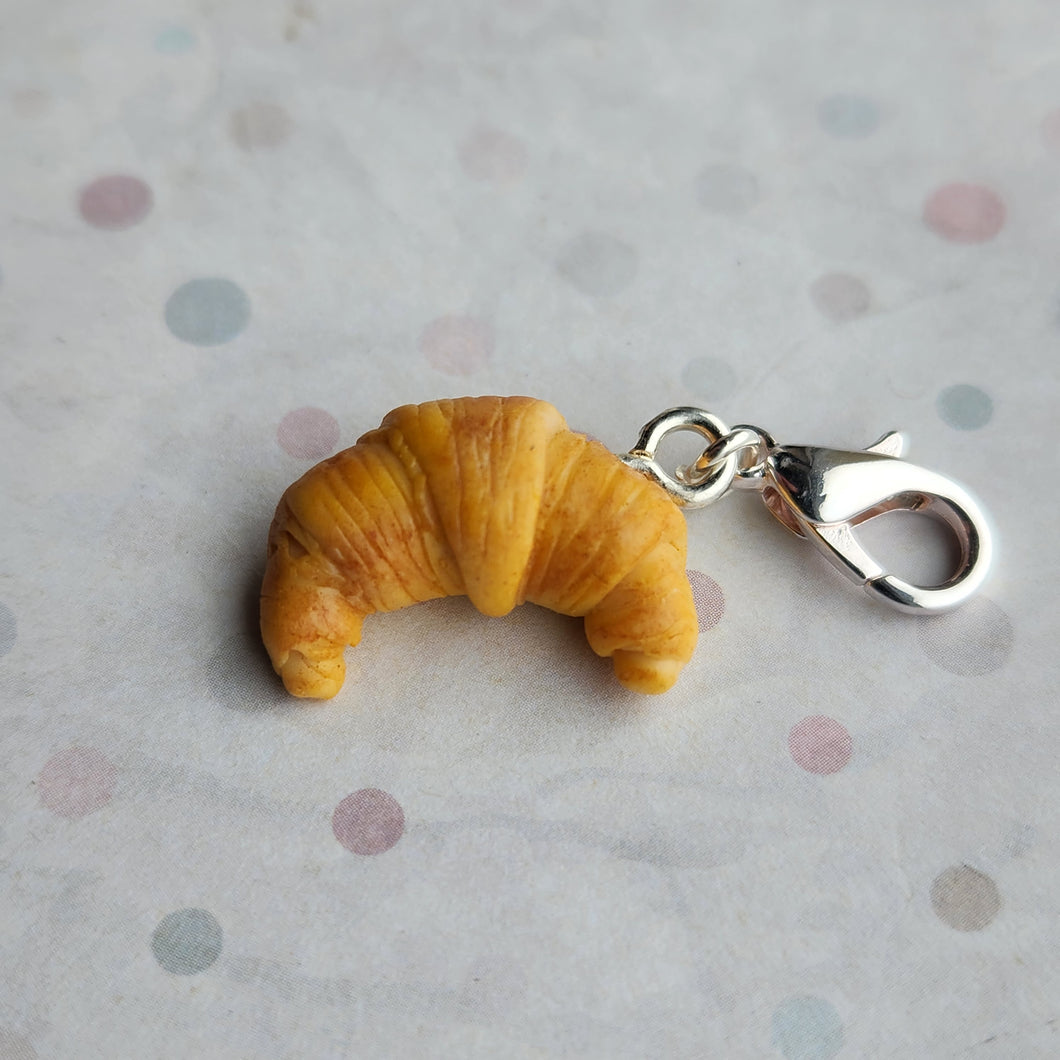 Croissant Stitch Marker