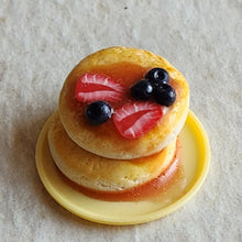 Load image into Gallery viewer, Miniature maple syrup pancakes
