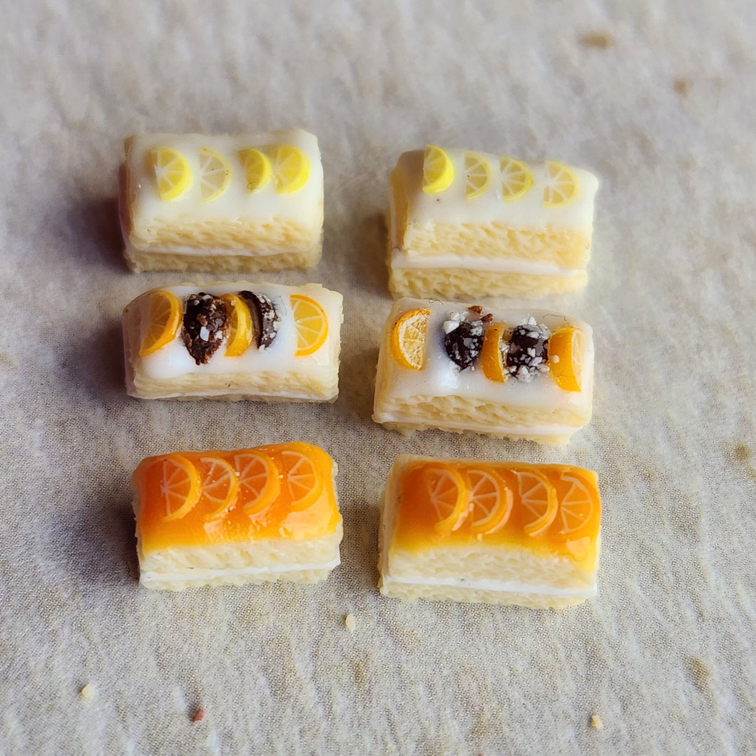 Small Cakes