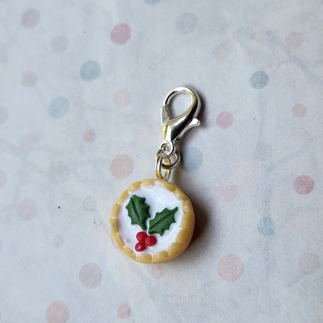 Mince Pie Stitch Marker (Holly)