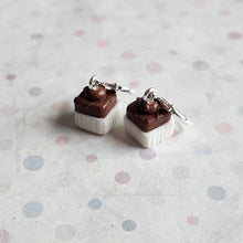 Load image into Gallery viewer, Fondant fancy huggies
