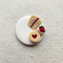 Load image into Gallery viewer, Strawberry Cakes Needle Minder
