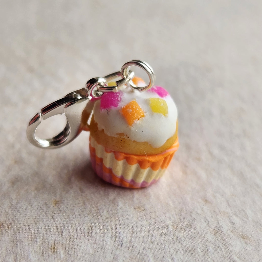 Bun with Jelly Diamonds