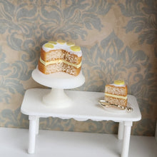 Load image into Gallery viewer, Lemon Cake Frame

