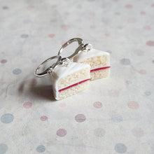 Load image into Gallery viewer, Sponge cake huggies
