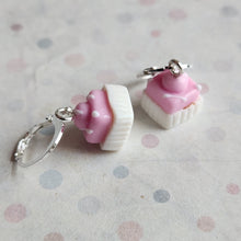Load image into Gallery viewer, Fondant fancy huggies
