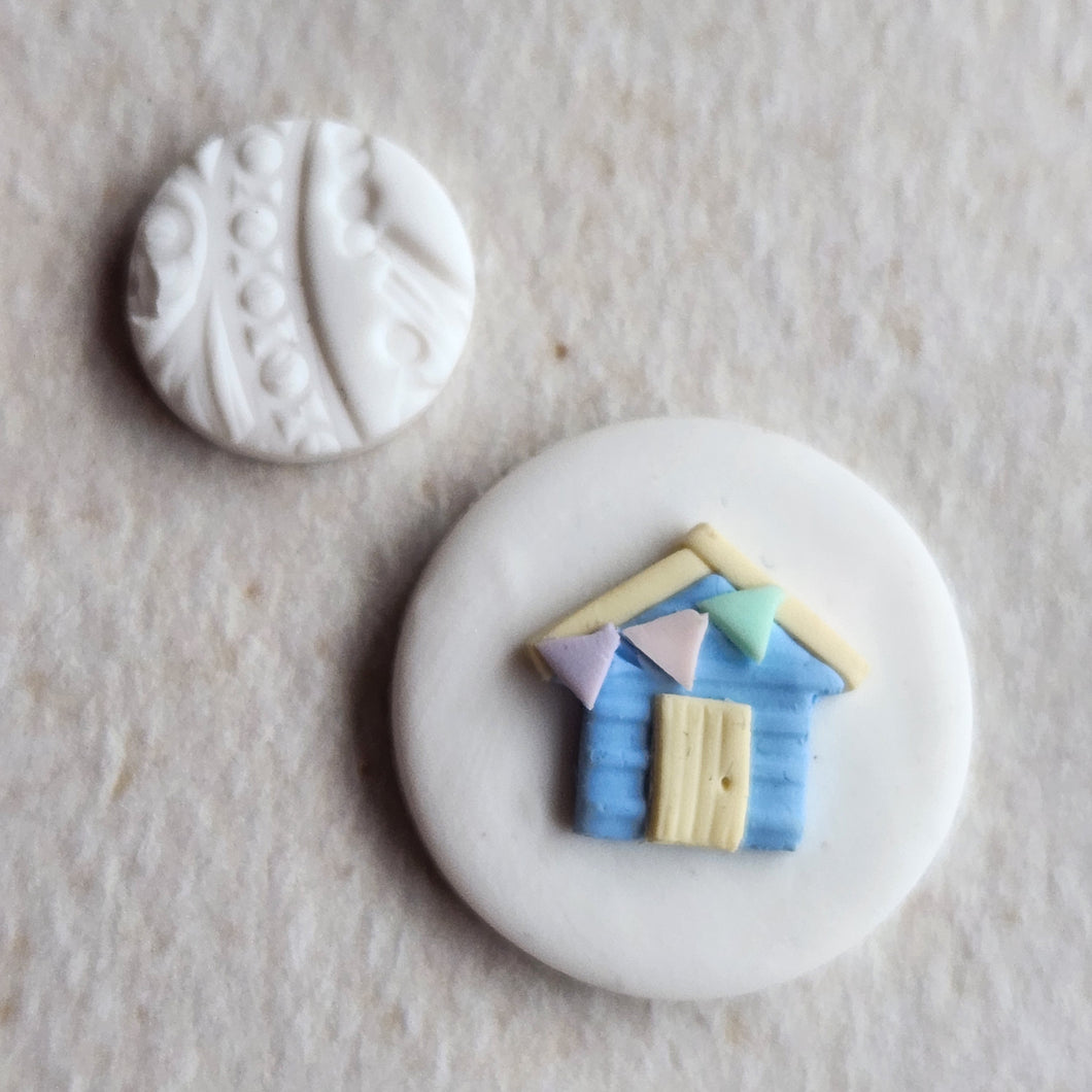 Beach Hut Needle Minder