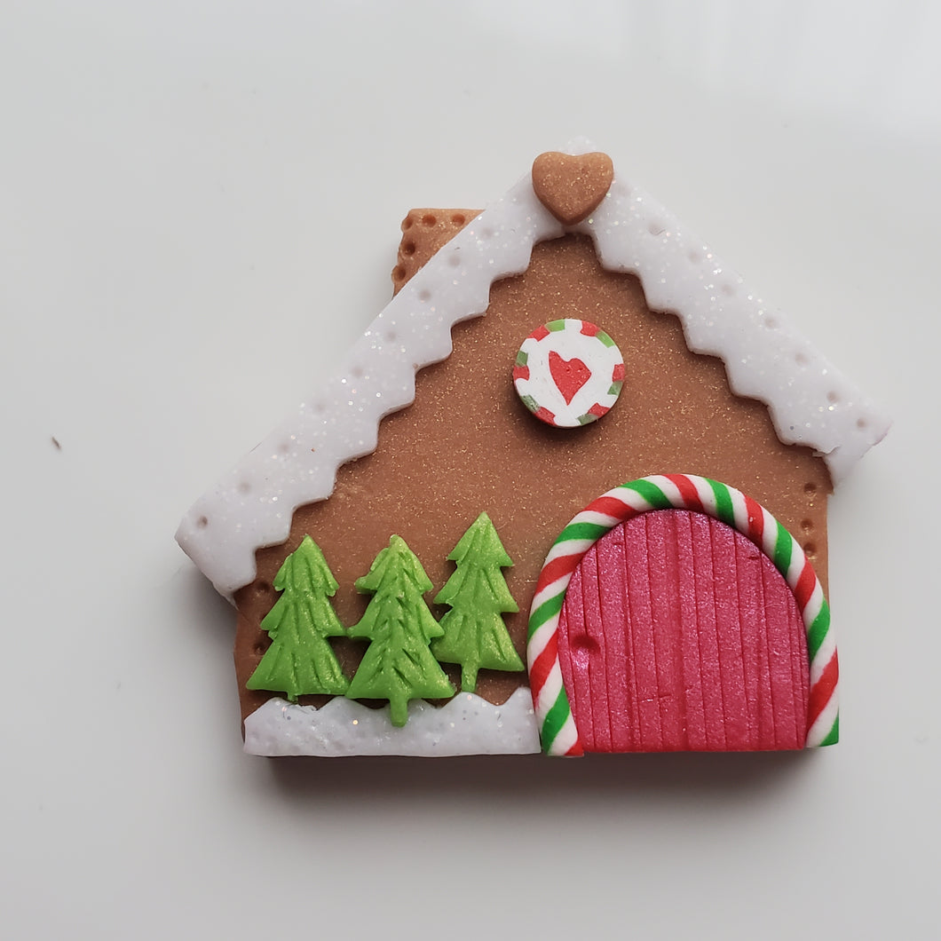 Gingerbread House with Trees Needle Minder