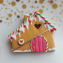 Load image into Gallery viewer, Gingerbread  House Needle Minder -Snow
