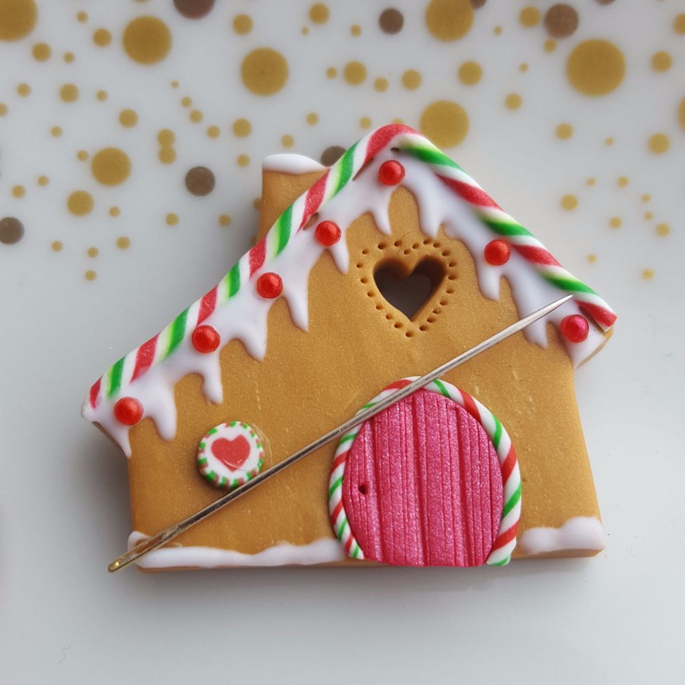 Gingerbread  House Needle Minder -Snow